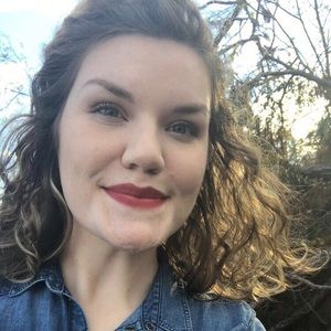 Meet your Posher, Savannah